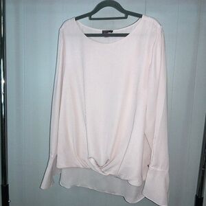Vince Camuto pale pink blouse Sz L front twist hem long sleeve split bell cuff